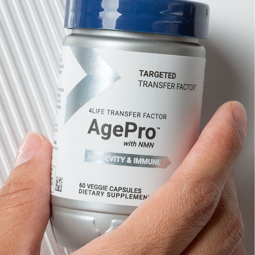 Agepro with nmn, quercetin, apigenin